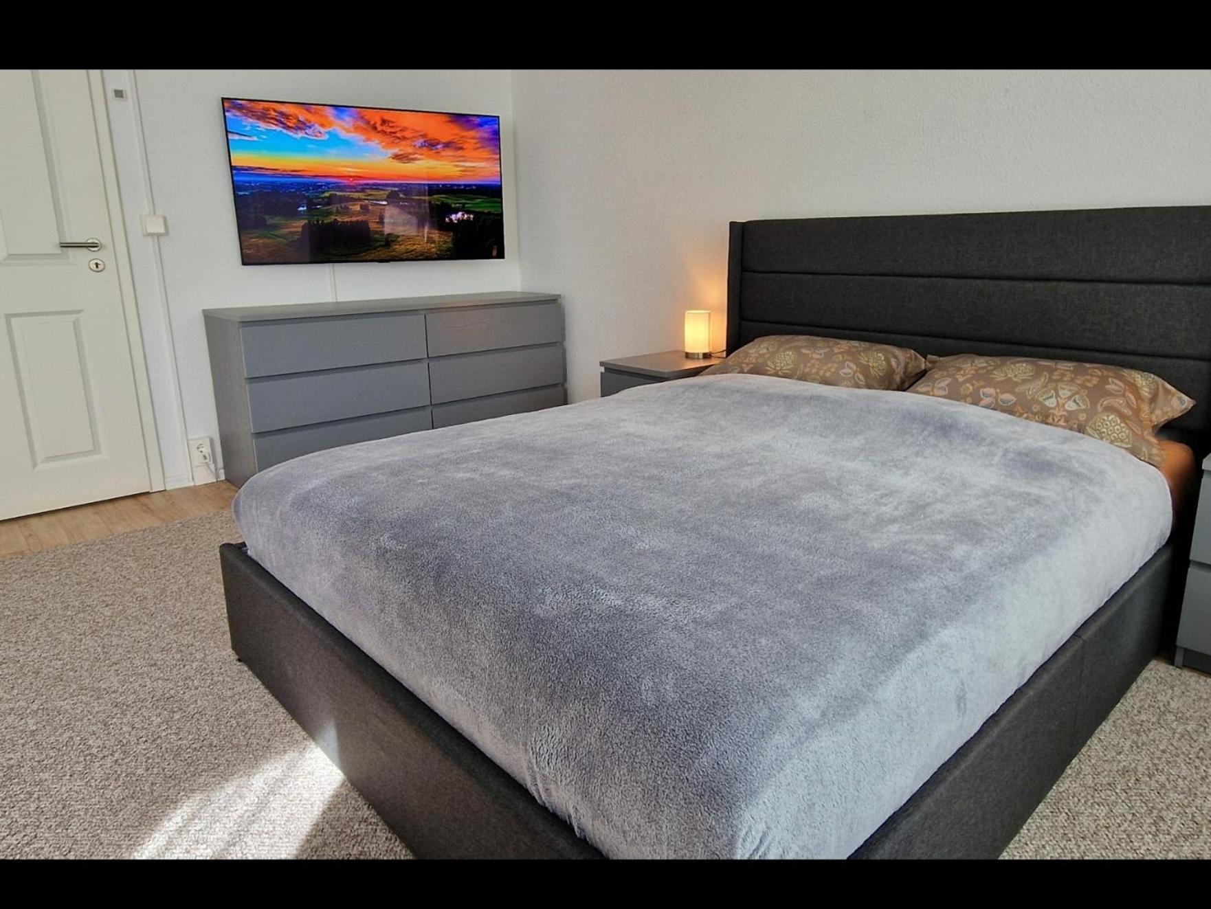 Zentrum Apartment - Oled Tv - Ps4 - Balkon - Parking Chemnitz Zewnętrze zdjęcie